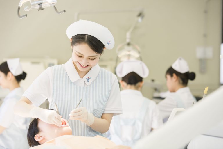 歯科衛生士の専門学校｜東京新宿 早稲田医学院 歯科衛生士専門学校